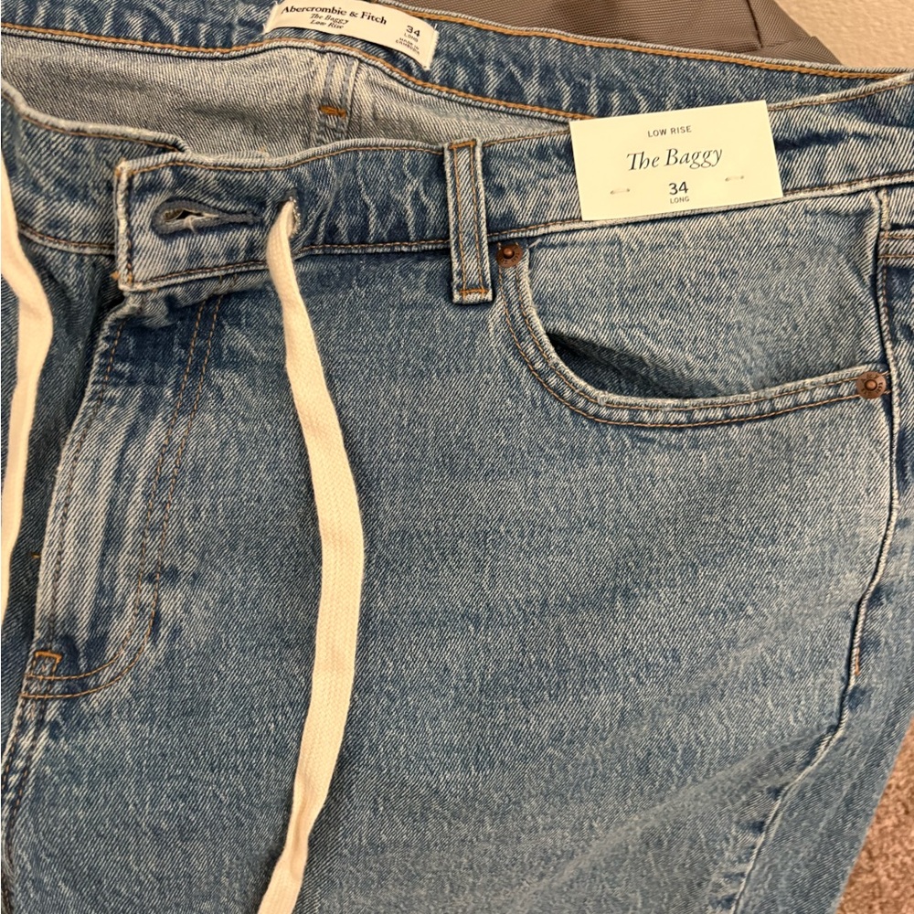 NWT Abercrombie & Fitch Light Blue Relaxed Men's Jeans